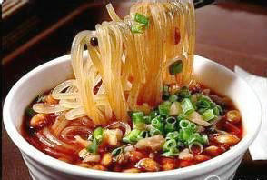 曲阜市天阳机械制造 专业打造红薯土豆酸辣粉机及全套淀粉食品加工设备